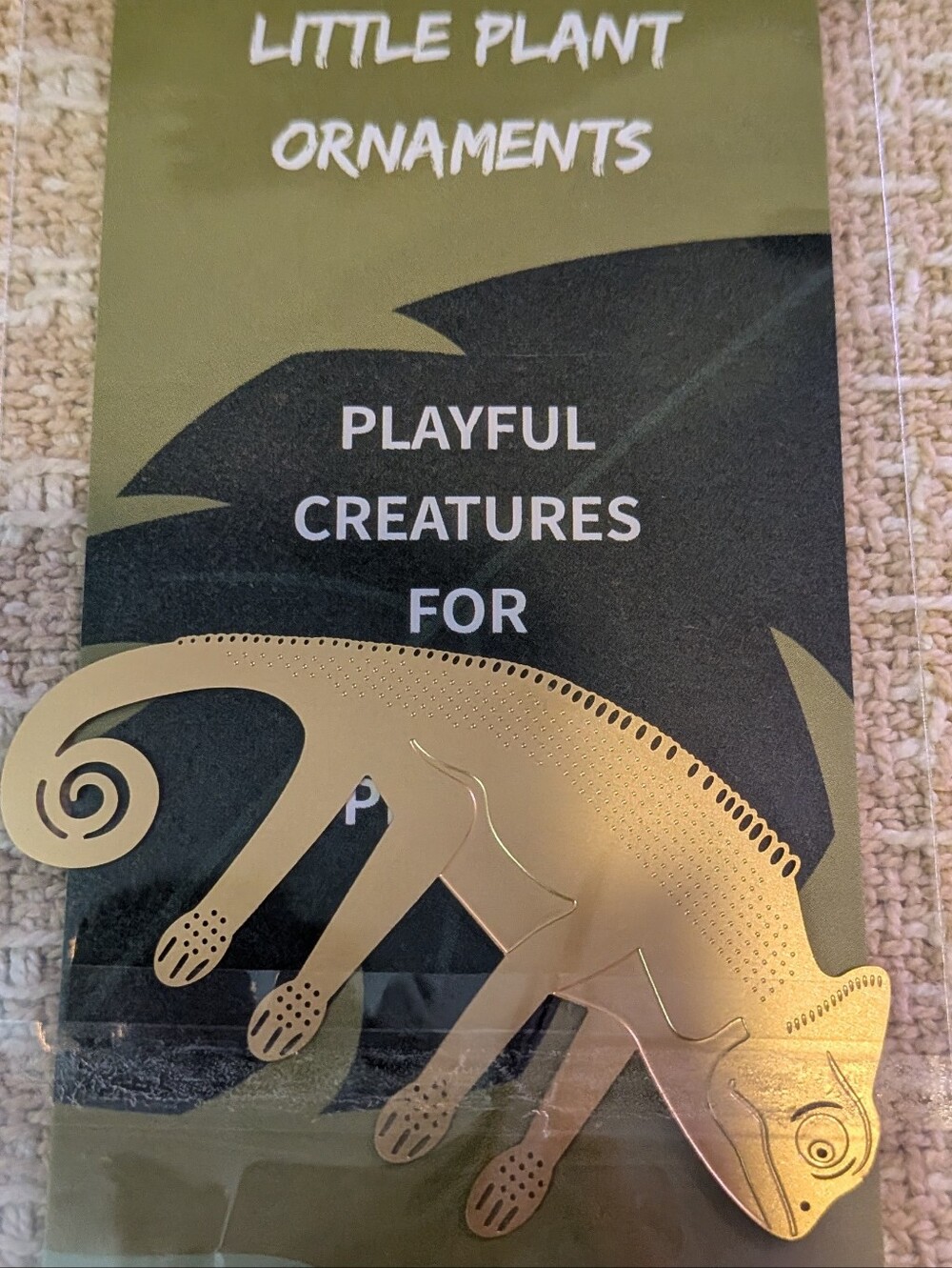 Gold Chameleon Plant Ornament - Picture 3 of 3